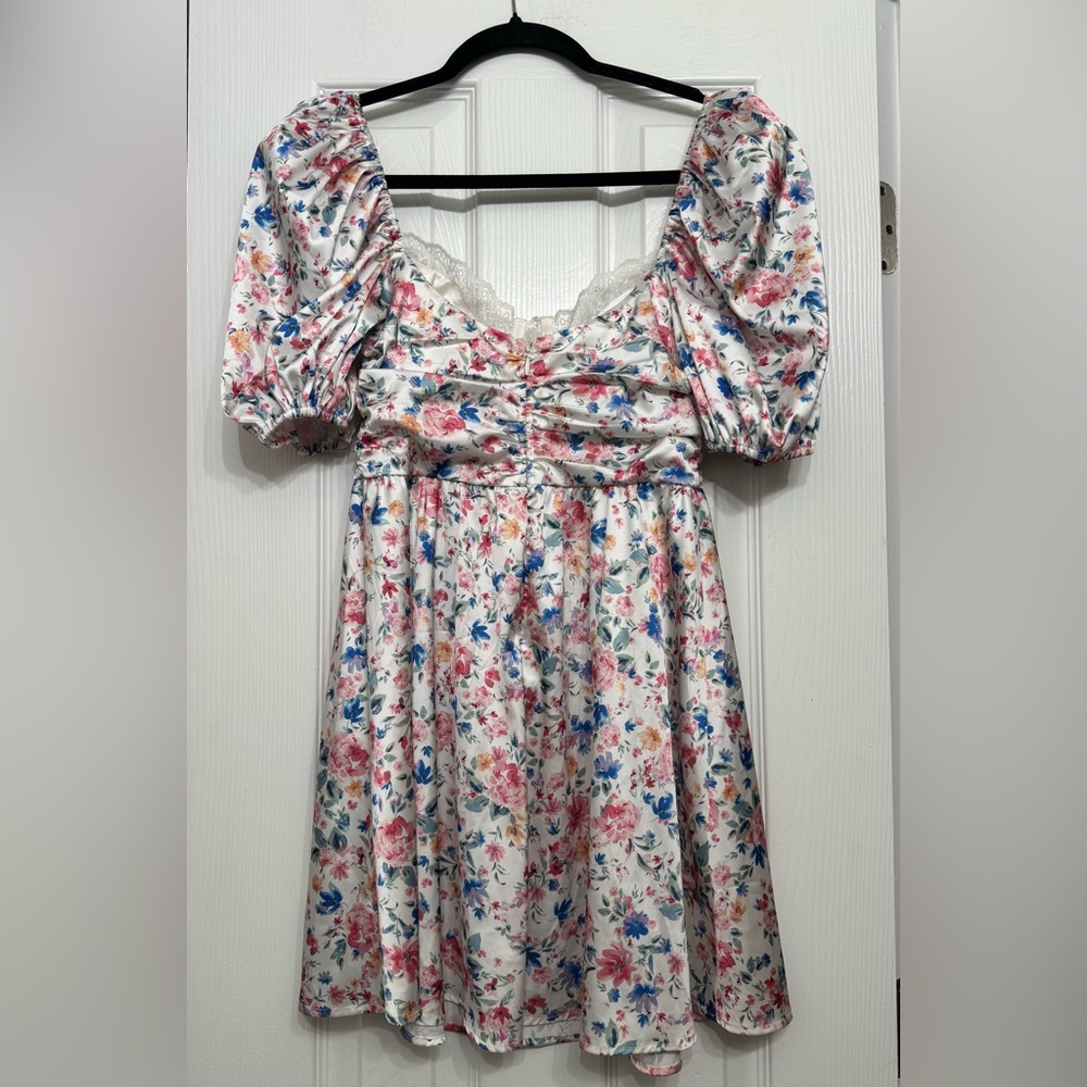 For Love and Lemons Juliet Floral Satin Puff
Sleeve Mini Dress Size Small - Picture 5 of 7